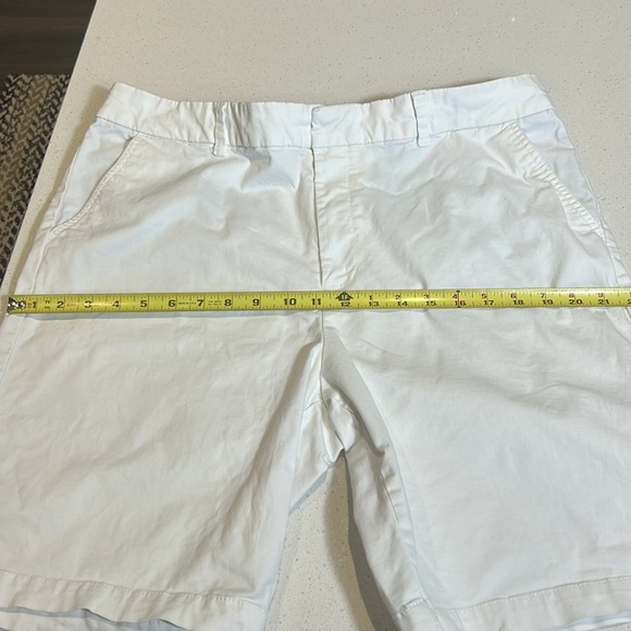 Tommy Hilfiger 10" Bermuda Stretch Shorts White Women’s Size 18 - Picture 9 of 14